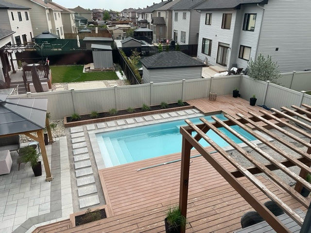 Piscine à fond plat 13 x 27 Mova